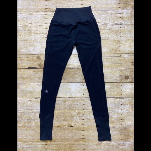 Alo High-Waist Alosoft Lounge Legging - Picture 4 of 4
